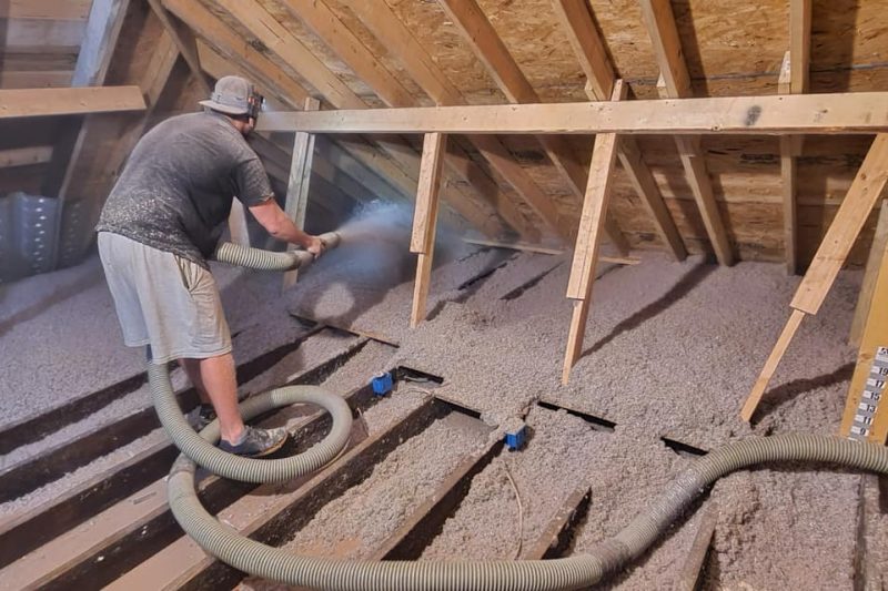 Cellulose installation in an attic